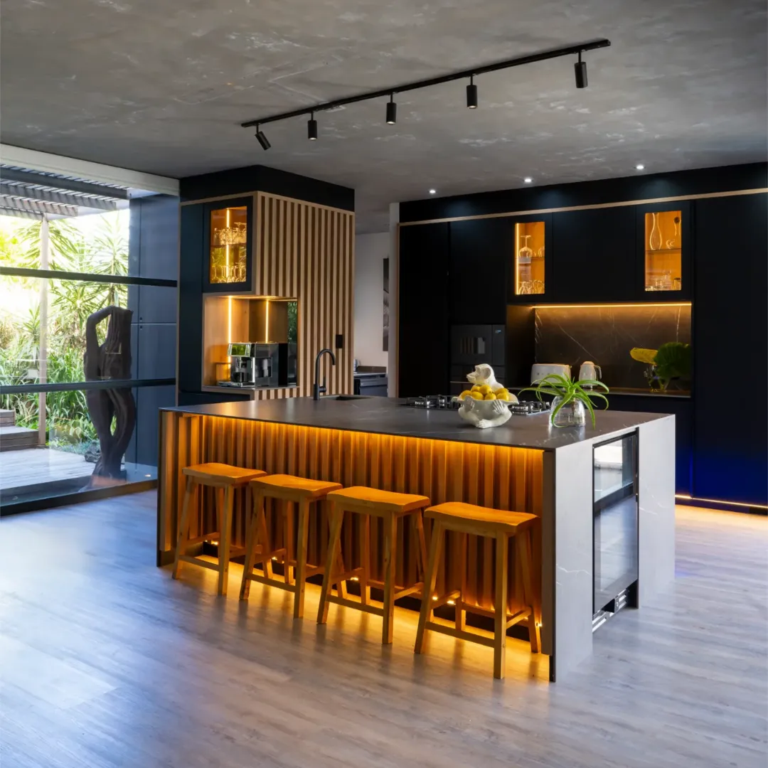 Luxury Kitchen Materials: From Premium Finishes to Statement Surfaces