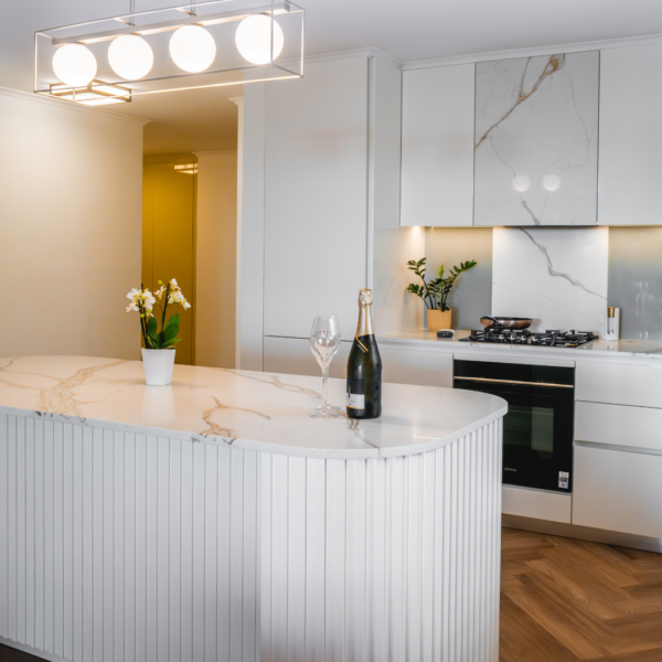 Handleless Cabinets: Find Out Why This Sleek Look Is Here to Stay